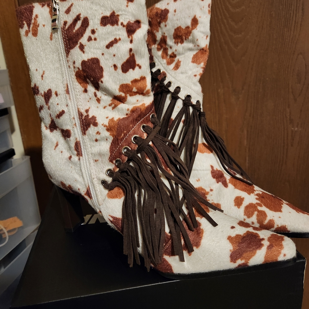 Fashion Nova Cow Print Ankle Boots with Fringe..Brand NEW,Nr